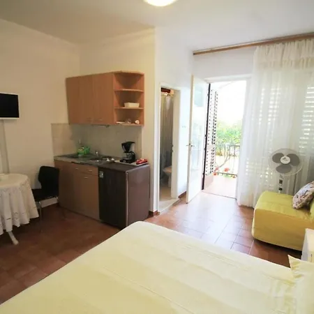 Lejlighed Martina Mit Terrasse By Interhome Novigrad Istria