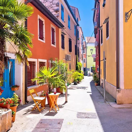 아파트 Martina Mit Terrasse By Interhome